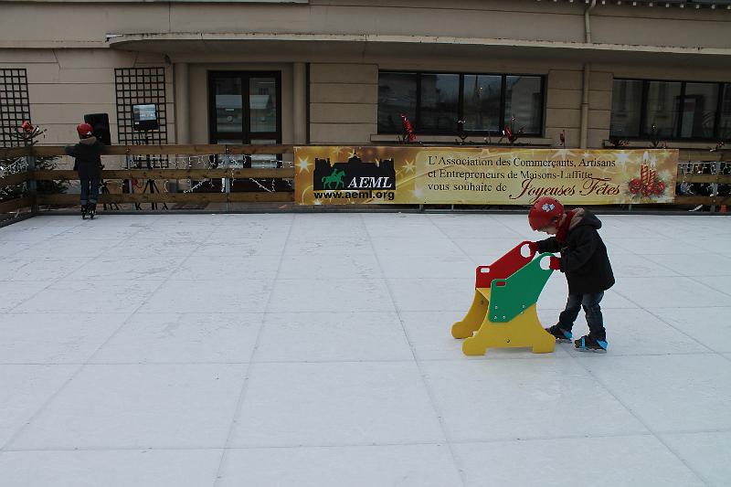 2013-12-28 La patinoire, le trio 005.JPG